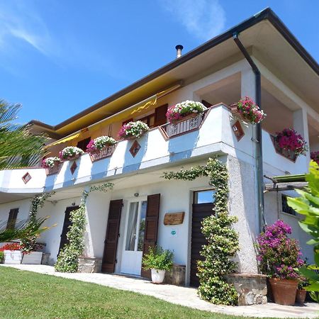 Hotel Il Colle Della Brina Sarzana Esterno foto