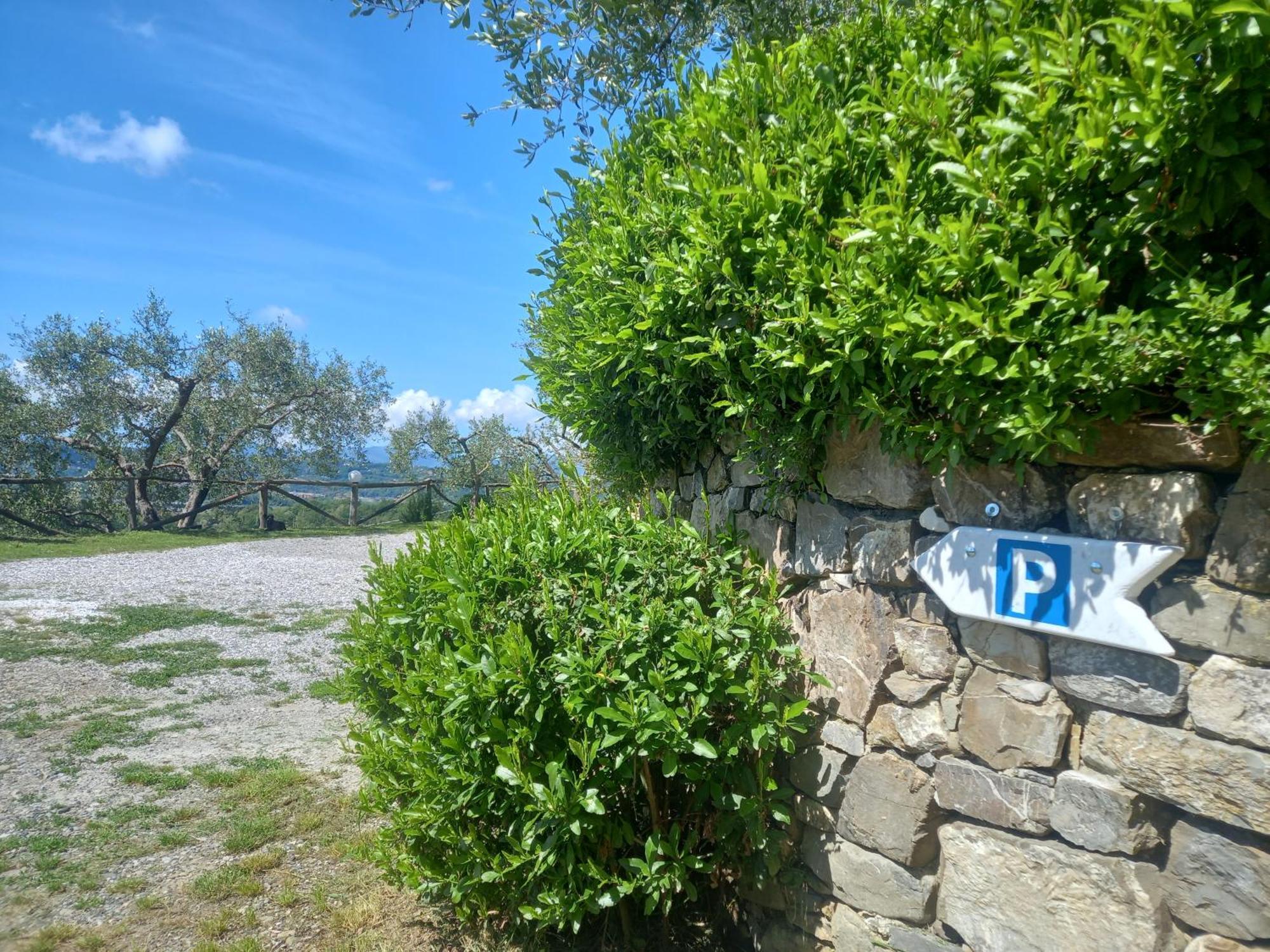 Hotel Il Colle Della Brina Sarzana Esterno foto
